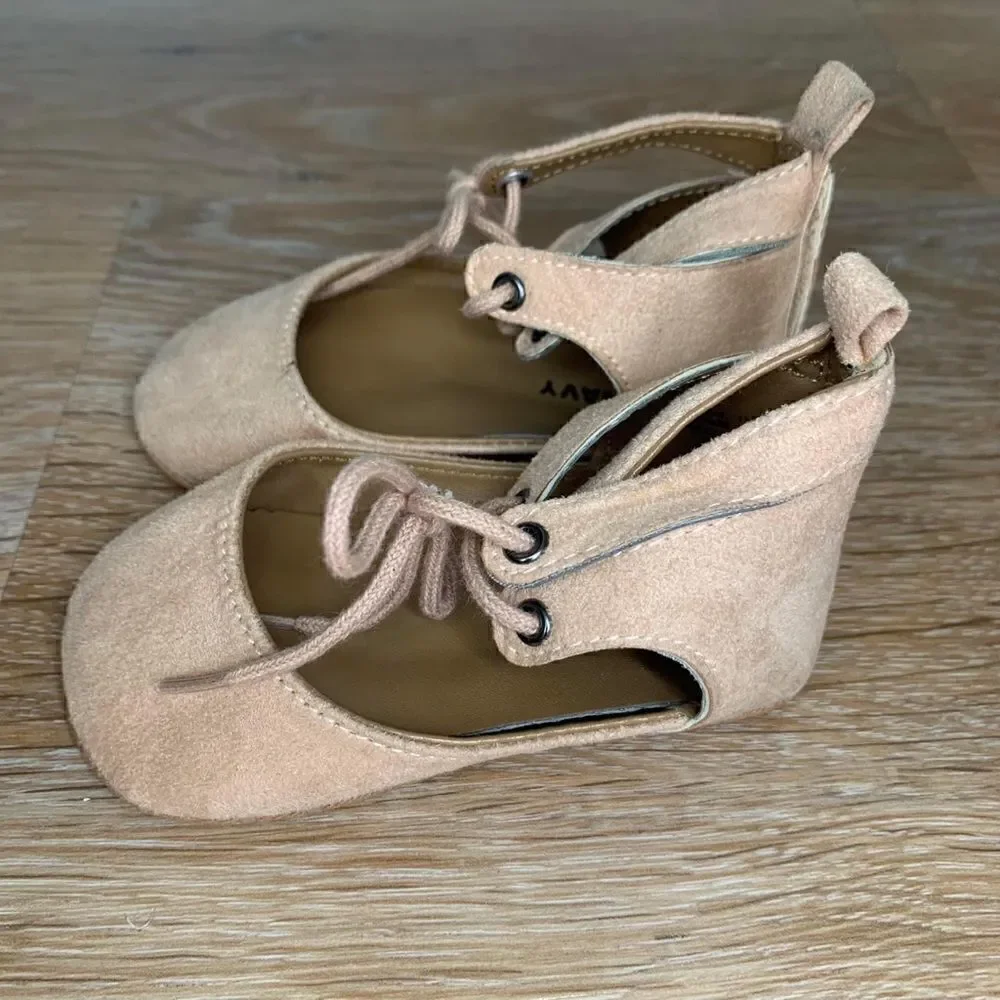 Old Navy 12-18 Months Lace Up Light Pink Baby Girl Sandals